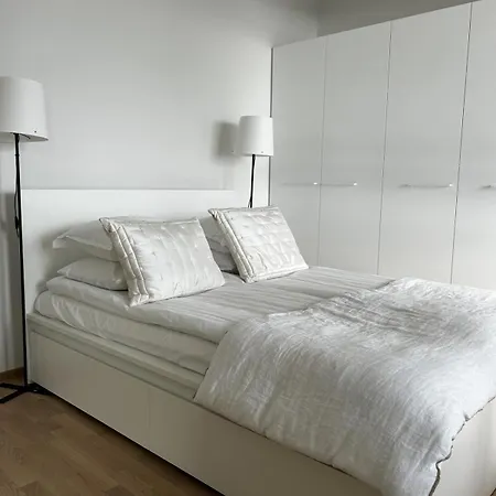Merinaekoealalla Kaksio 12 Floor Apartament